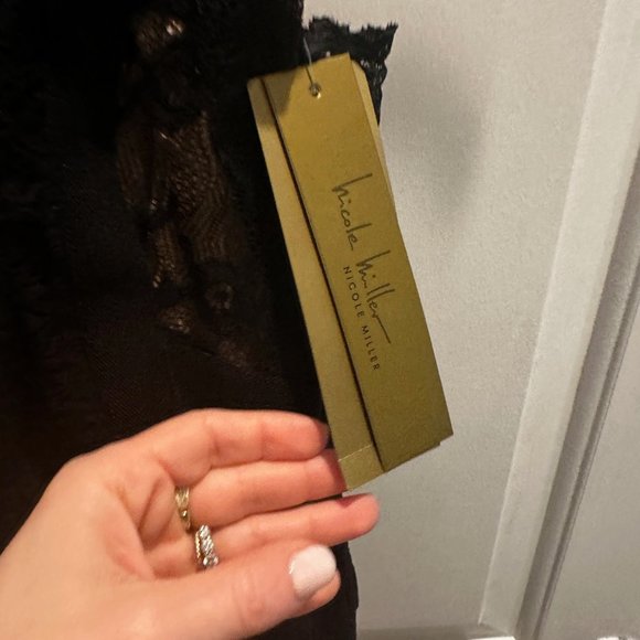 Nicole Miller New York Sleeveless V Neck Lace Dress - Daiquiri - Picture 10 of 10